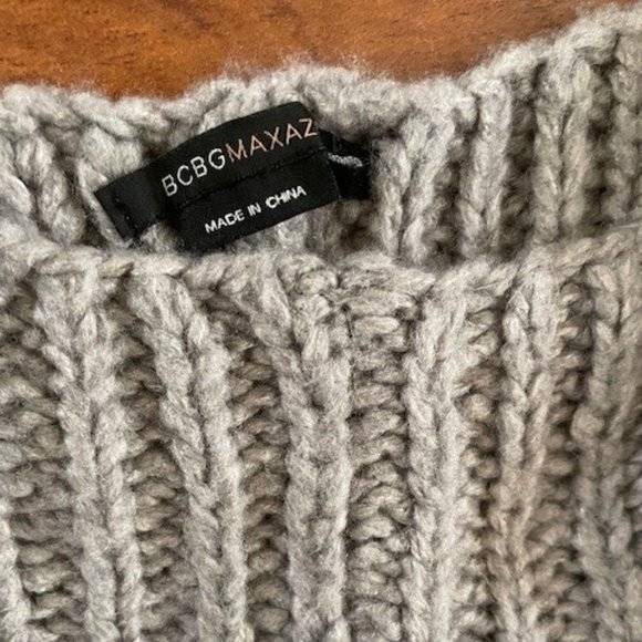 BCBG Maxazria Wool Blend Knit Poncho w Fringe - Picture 6 of 7